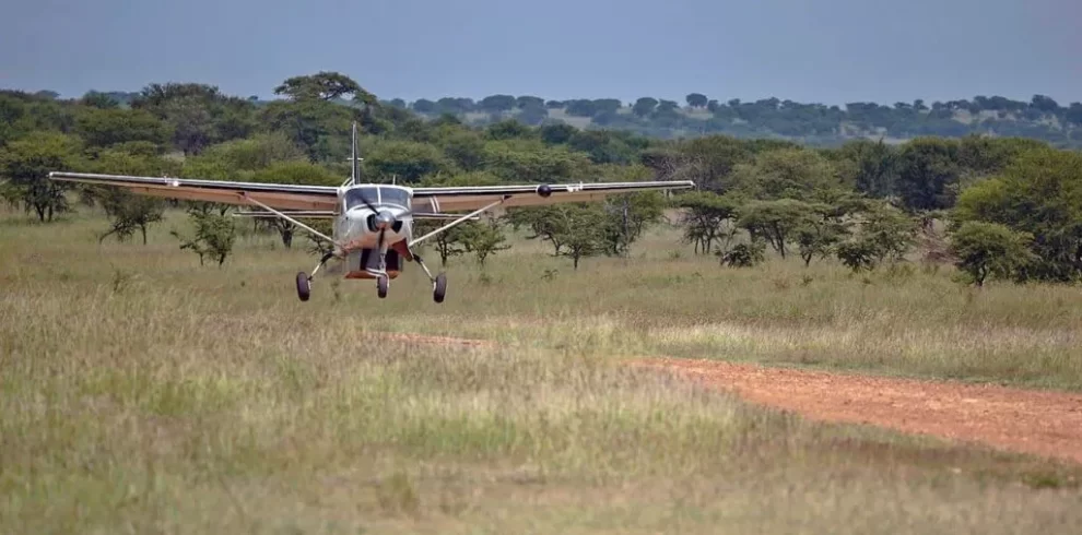 Serengeti NP by plane lux 2 1024x539 1